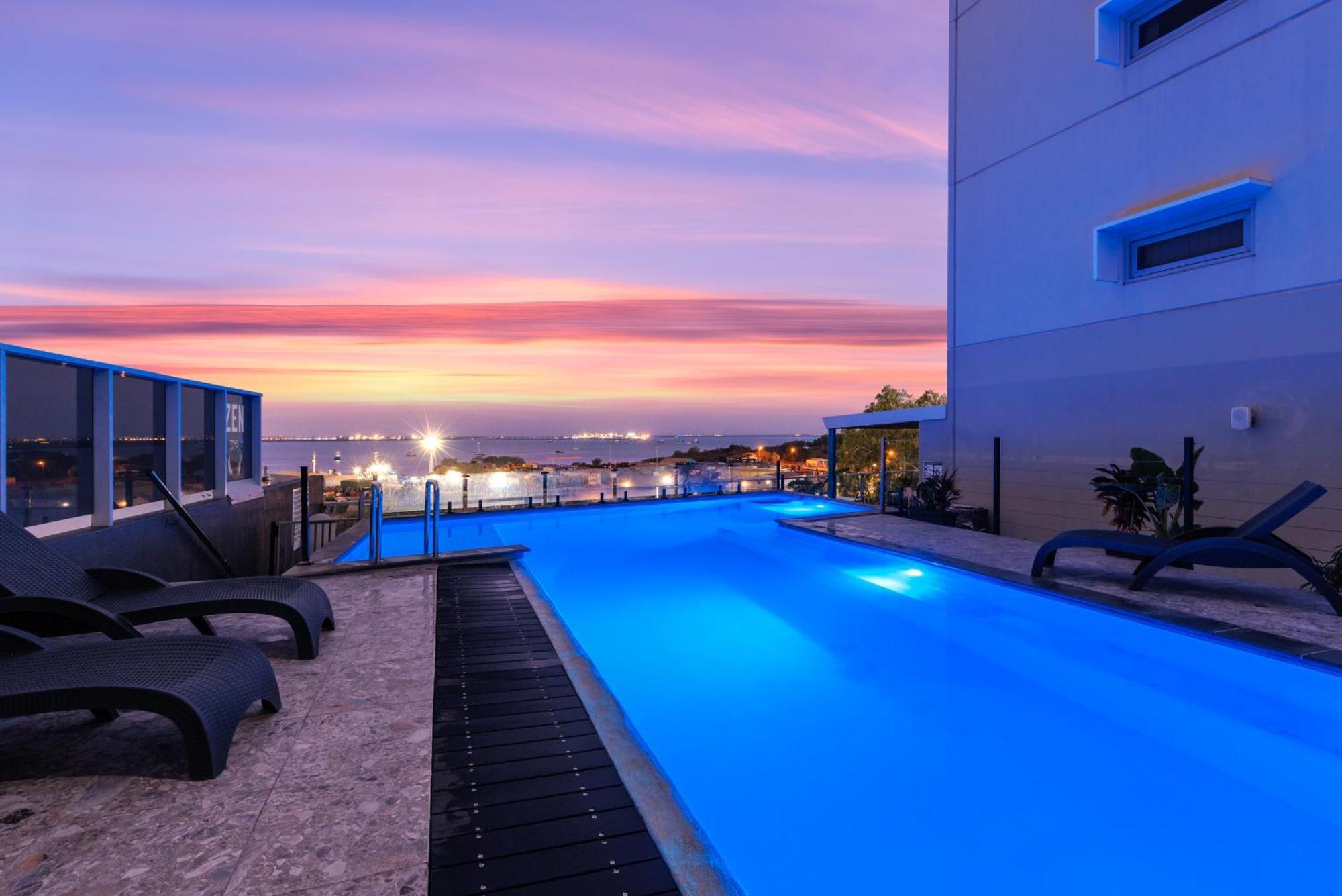 Ramada Suites By Wyndham Zen Quarter Даруин Екстериор снимка